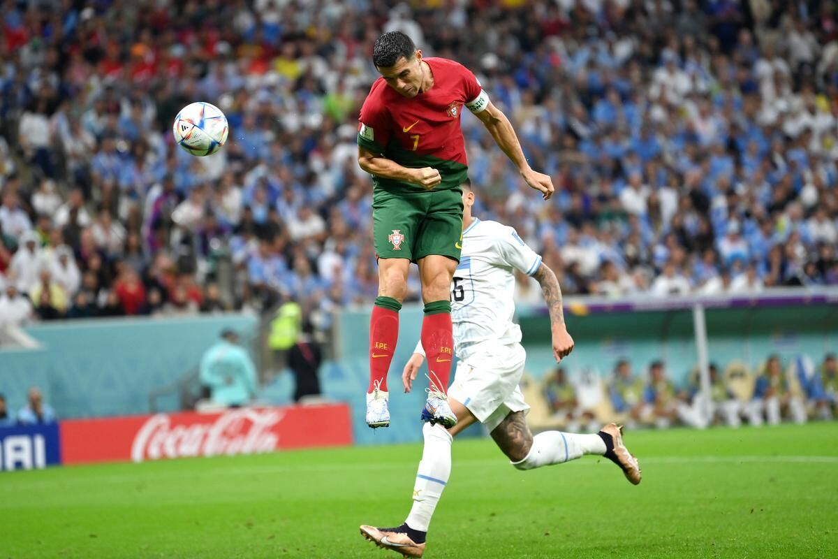 فیفا: رونالدو در صحنه گل اول پرتغال به اروگوئه هیچ تماسی با توپ نداشت