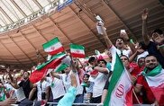 ویدیو / گریه‌های یک دختر در قطر به دلیل باخت تیم ملی ایران در آغوش پدر