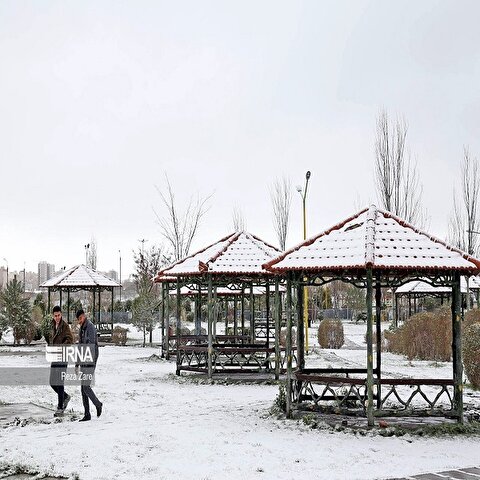 تصاویر: بارش برف بهاری در اردبیل