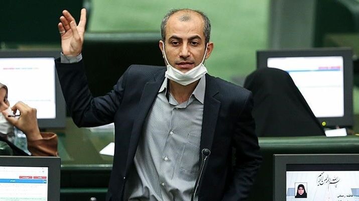 اگر برای فتح کامل پارلمان، به ریسمان حجاب متوسل شوید، در حال بسط منکر هستید / دین خدا بازیچه و متاع دنیوی چند ظاهرالصلاح فاسد العقیده نیست