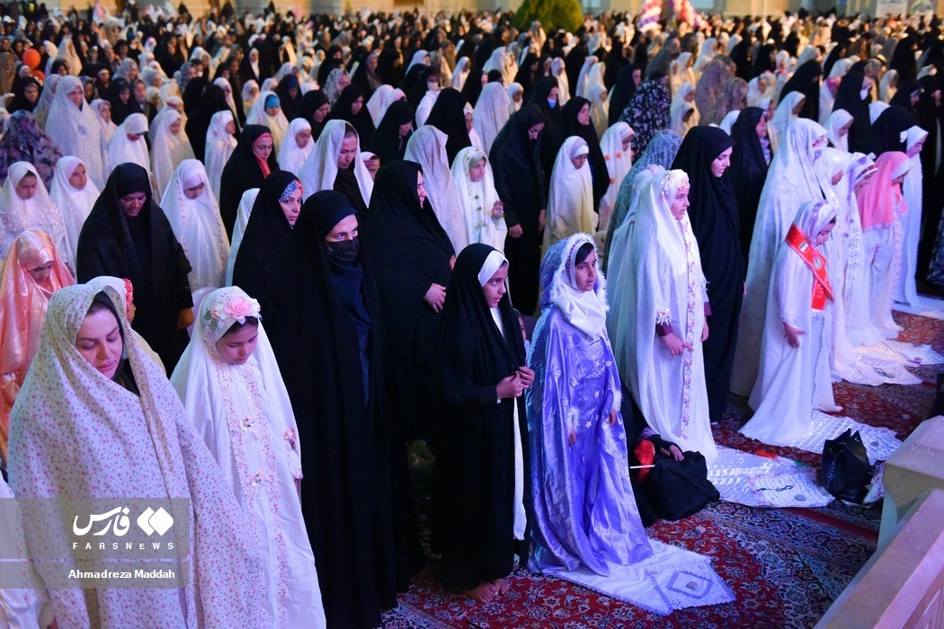 تصاویر: جشن «روزه اولی‌ها»در حرم شاهچراغ