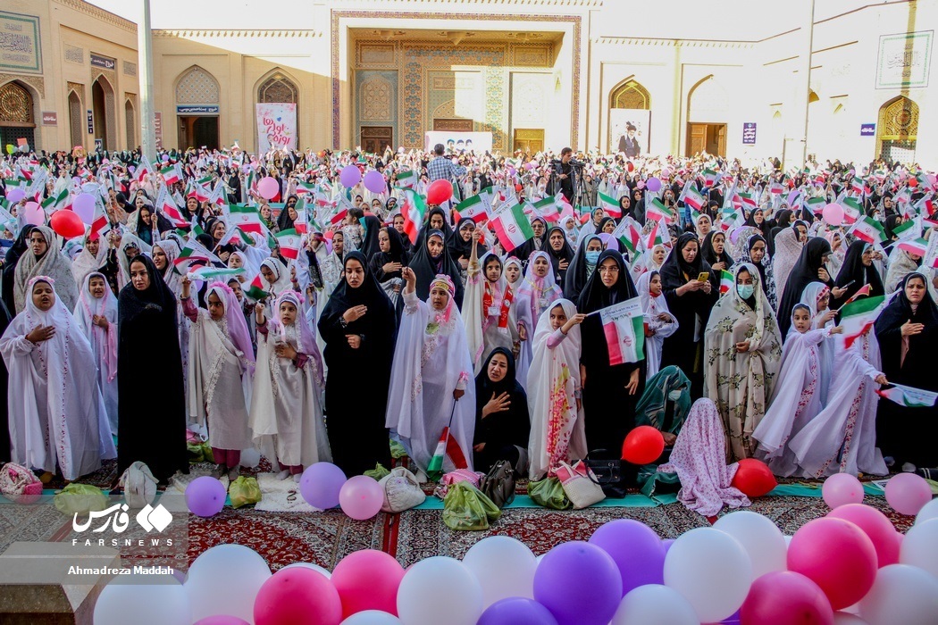 تصاویر: جشن «روزه اولی‌ها»در حرم شاهچراغ