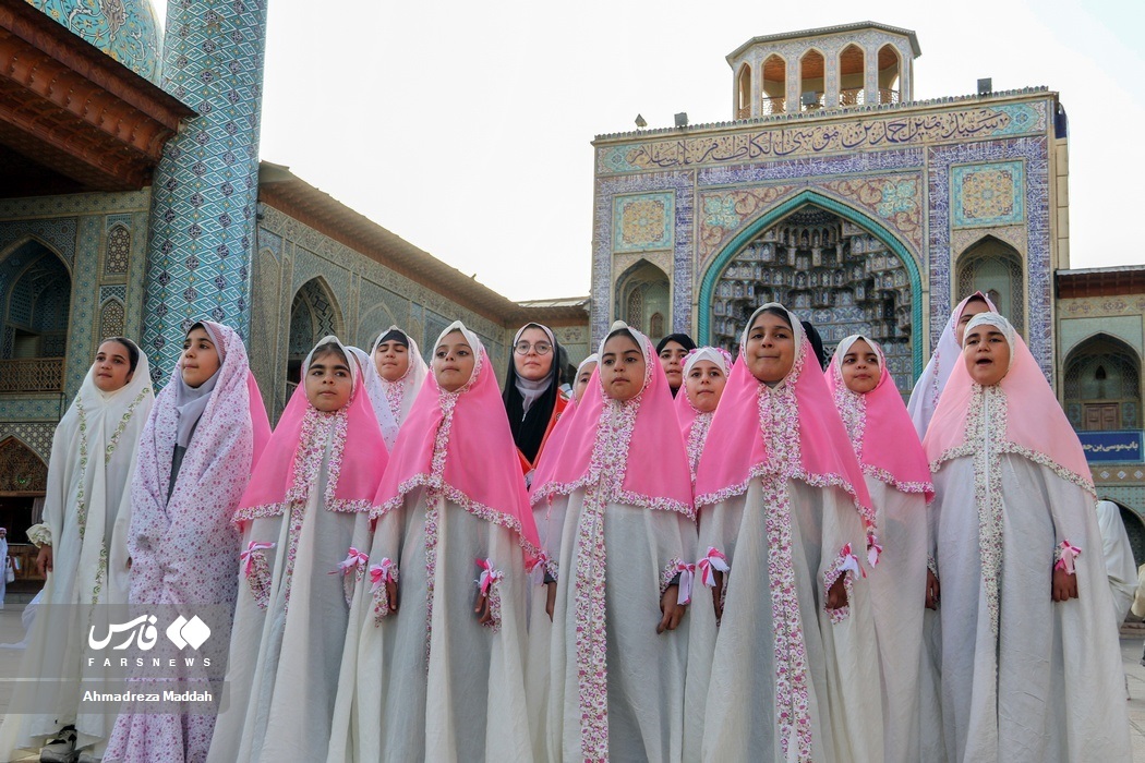 تصاویر: جشن «روزه اولی‌ها»در حرم شاهچراغ