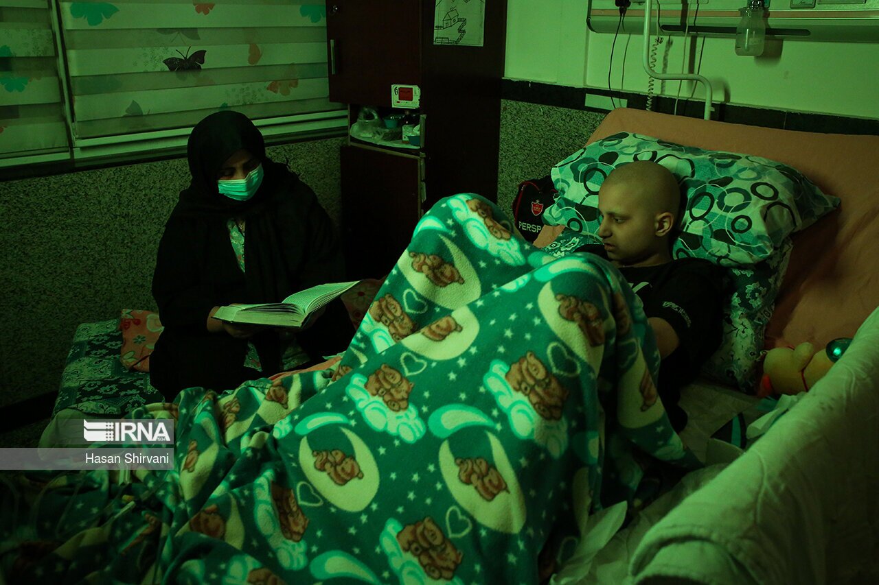 تصاویر: شب نوزدهم رمضان- بیمارستان کودکان