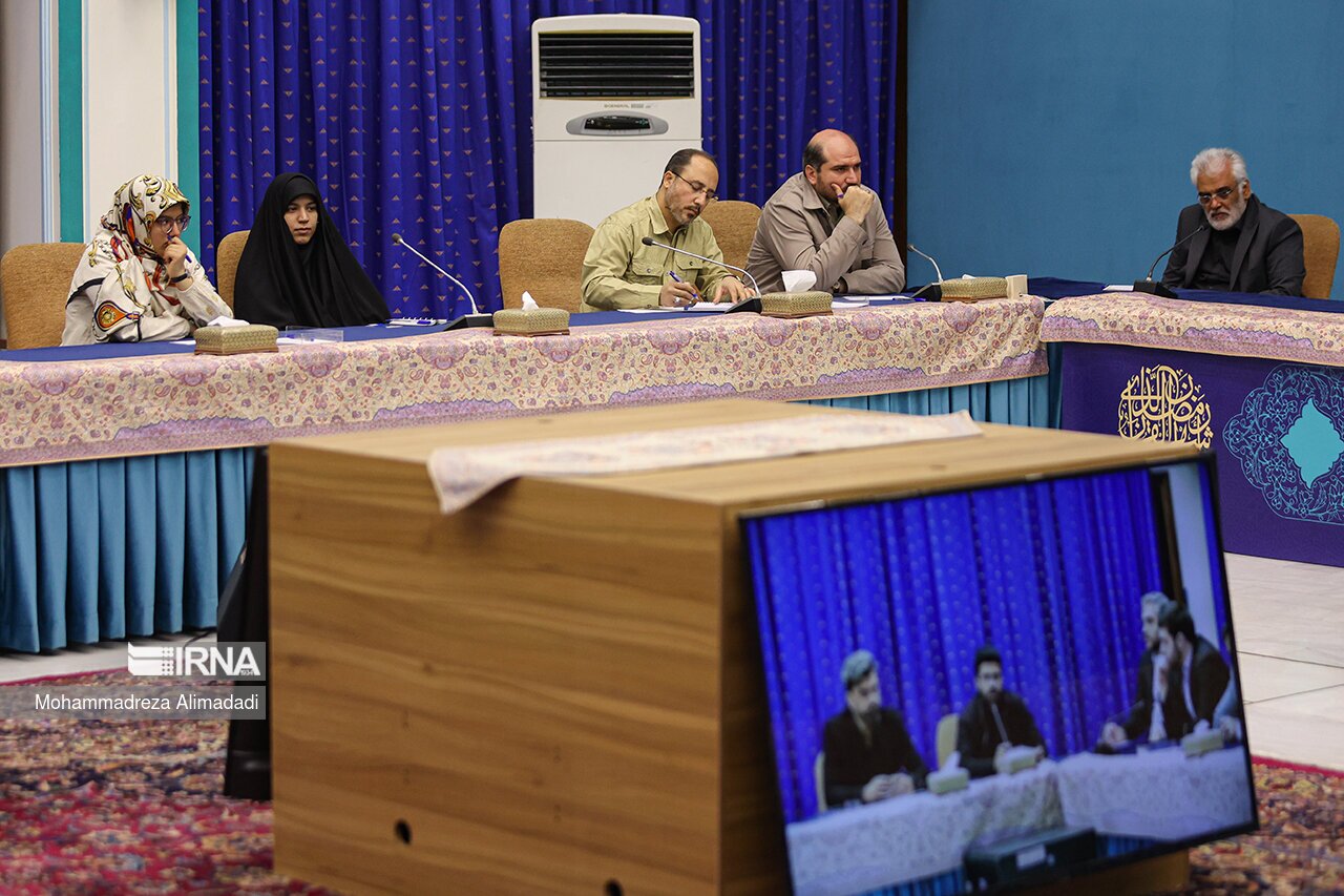 تصاویر: نشست تشکل ها و فعالان دانشجویی با رییس جمهور