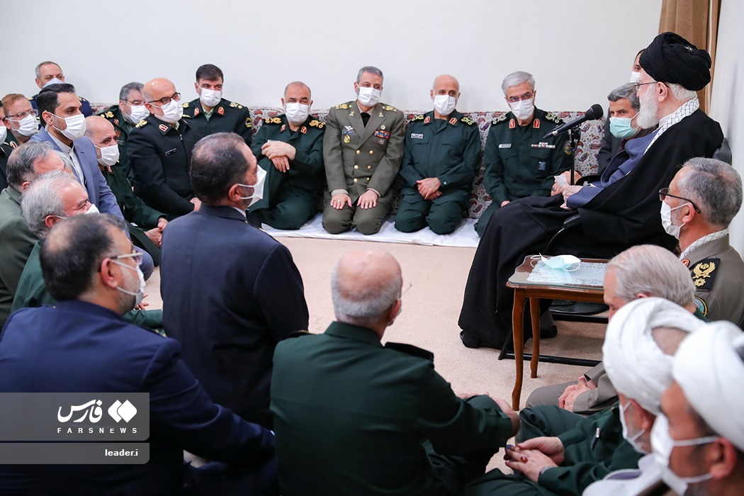 تصاویر: دیدار فرماندهان و مسئولان ارشد نیرو‌های مسلح با مقام معظم رهبری