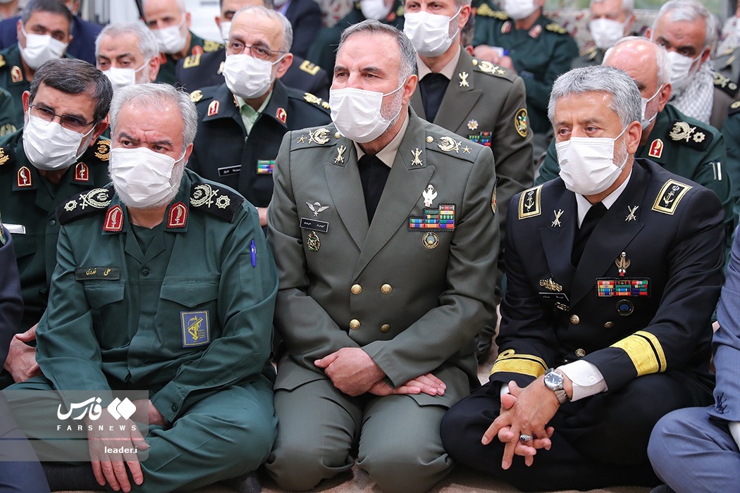 تصاویر: دیدار فرماندهان و مسئولان ارشد نیرو‌های مسلح با مقام معظم رهبری