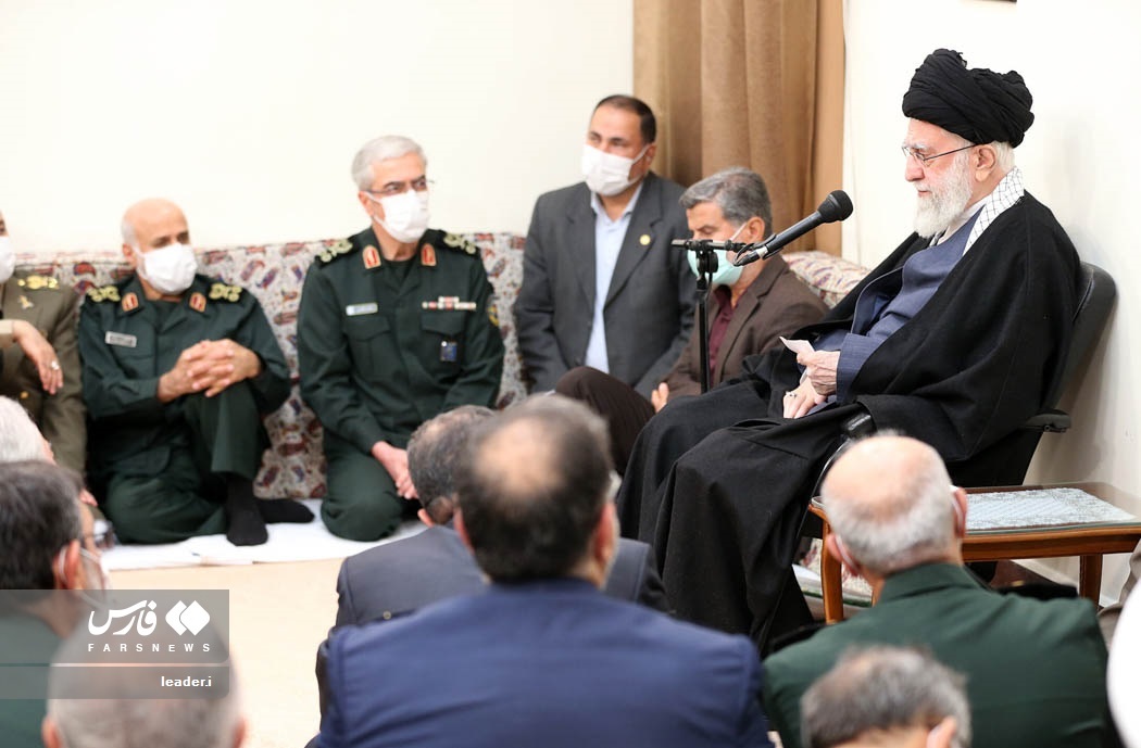 تصاویر: دیدار فرماندهان و مسئولان ارشد نیرو‌های مسلح با مقام معظم رهبری