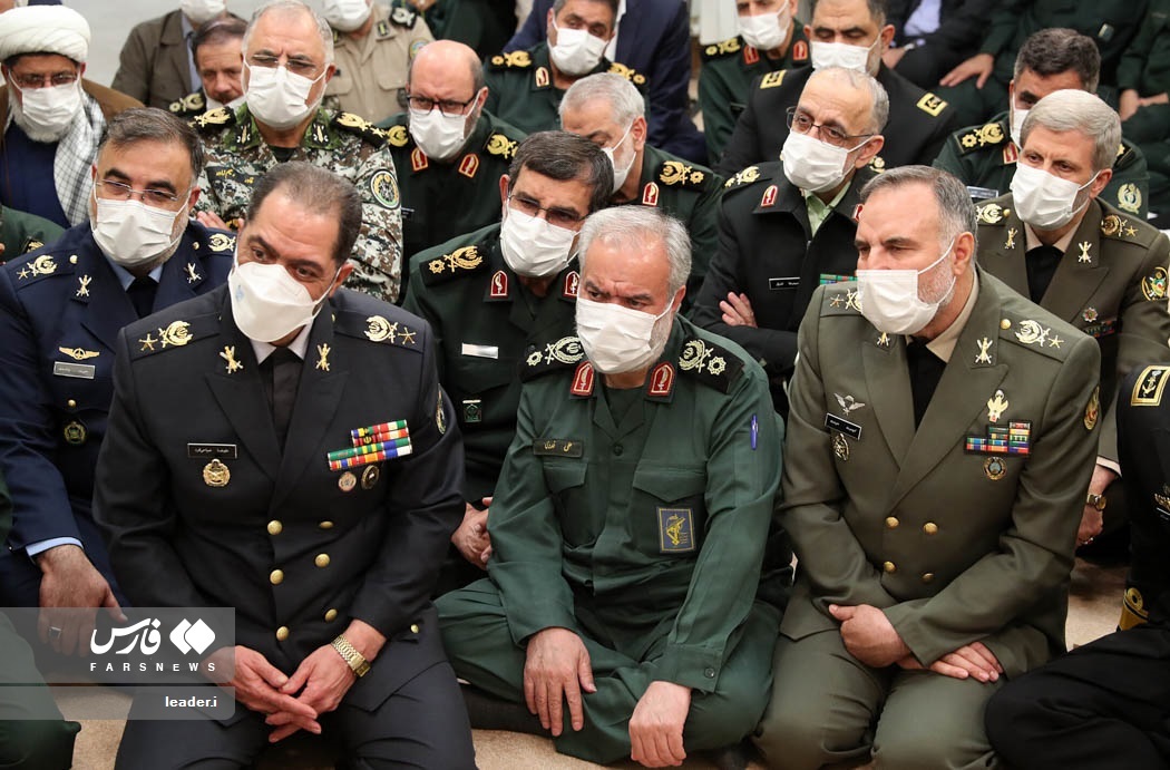 تصاویر: دیدار فرماندهان و مسئولان ارشد نیرو‌های مسلح با مقام معظم رهبری