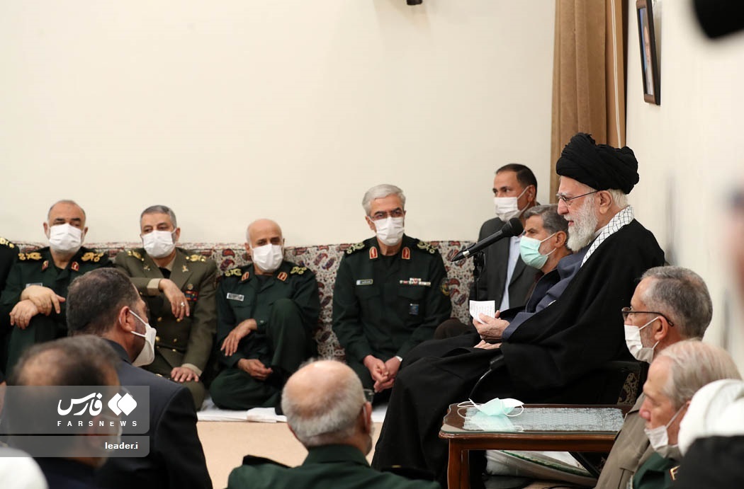 تصاویر: دیدار فرماندهان و مسئولان ارشد نیرو‌های مسلح با مقام معظم رهبری
