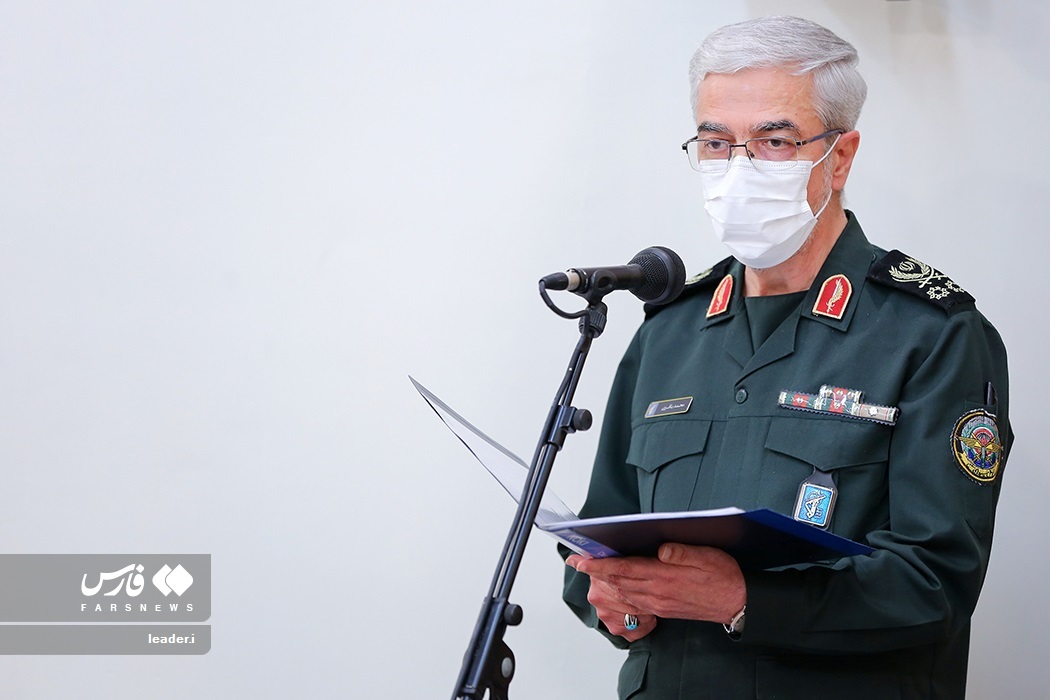 تصاویر: دیدار فرماندهان و مسئولان ارشد نیرو‌های مسلح با مقام معظم رهبری