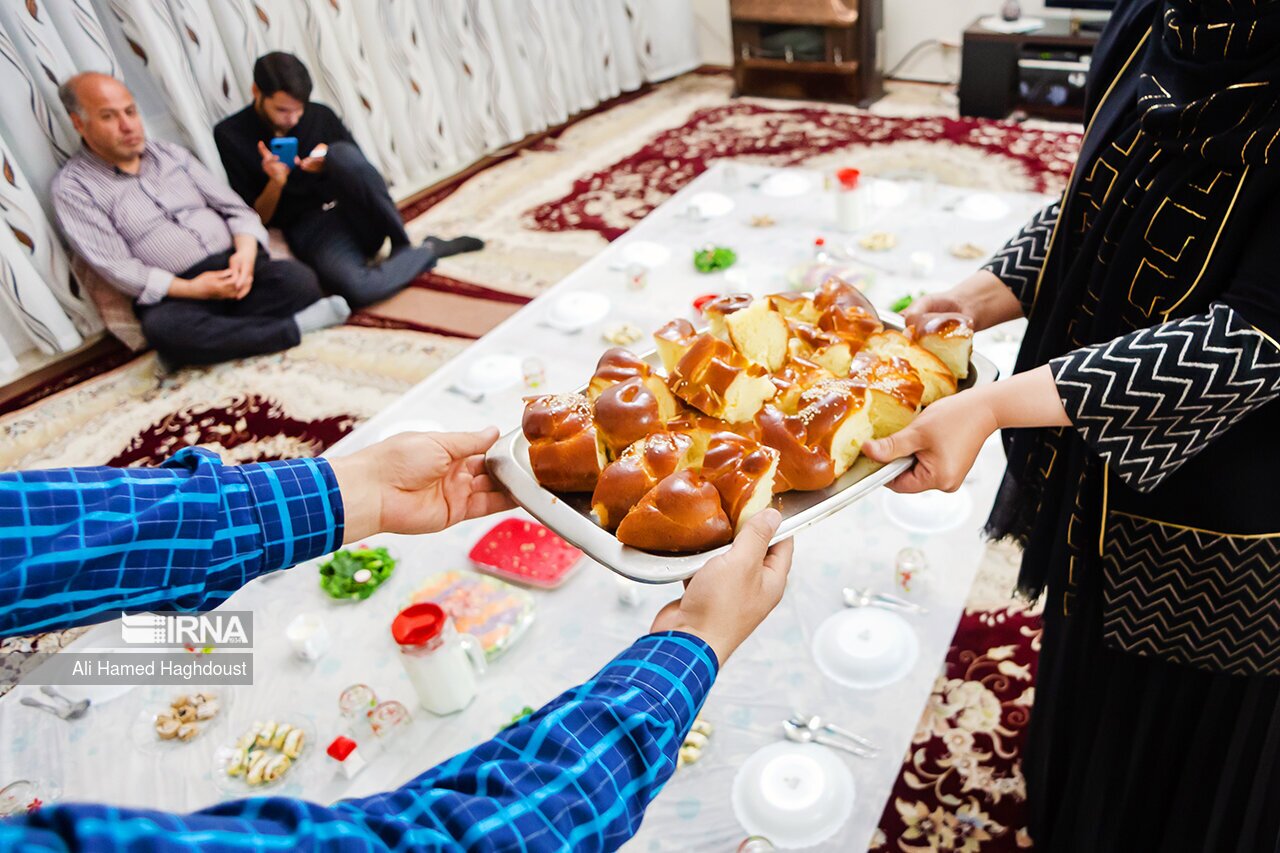 تصاویر: سفره‌های سنتی افطار