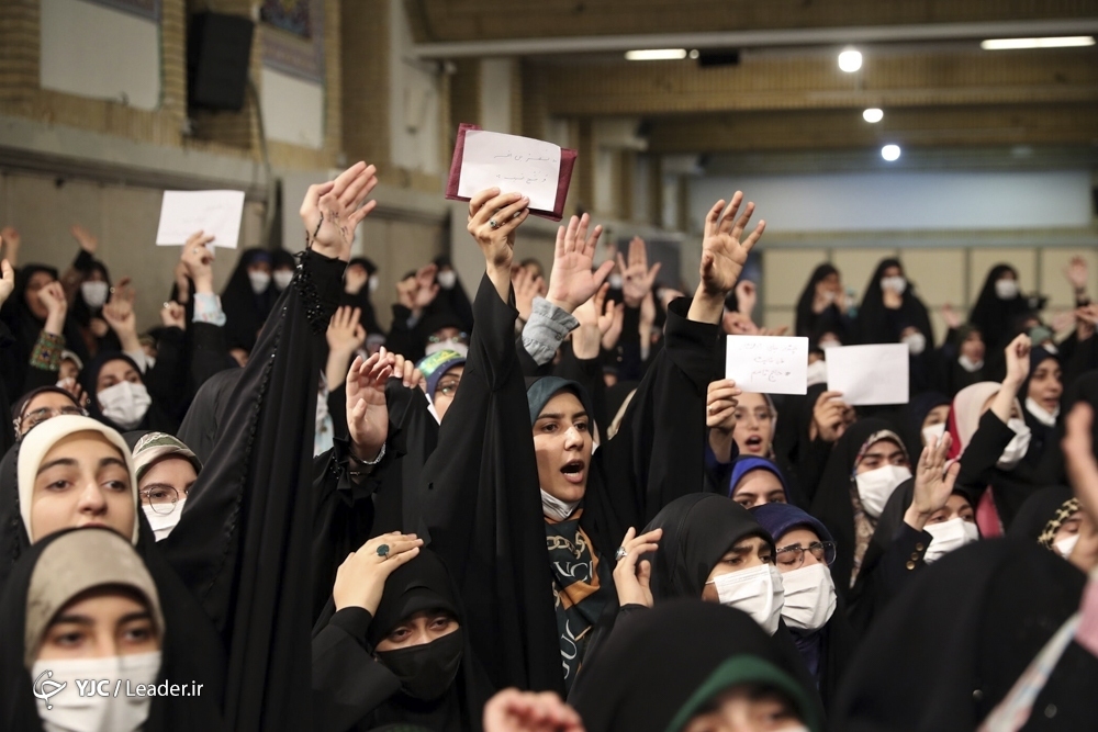 تصاویر: دیدار جمعی از دانشجویان و تشکل های دانشجویی با مقام معظم رهبری