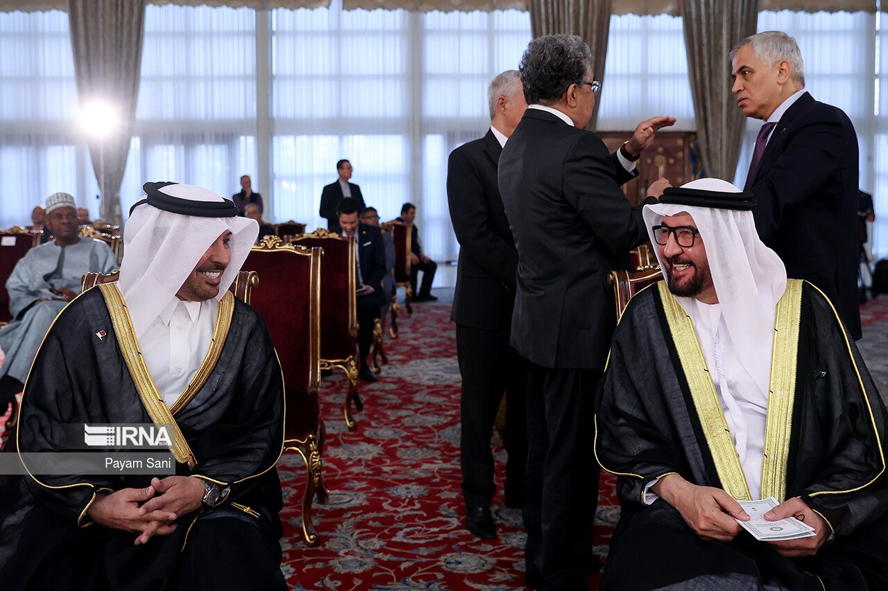 تصاویر: دیدار سفرا و کارداران کشورهای اسلامی با رئیسی