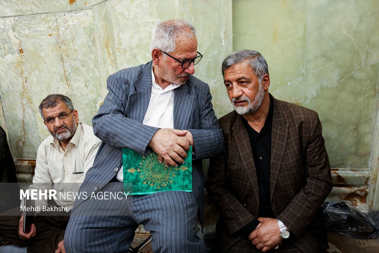 تصاویر: بزرگداشت آیت الله سلیمانی در مسجد اعظم قم