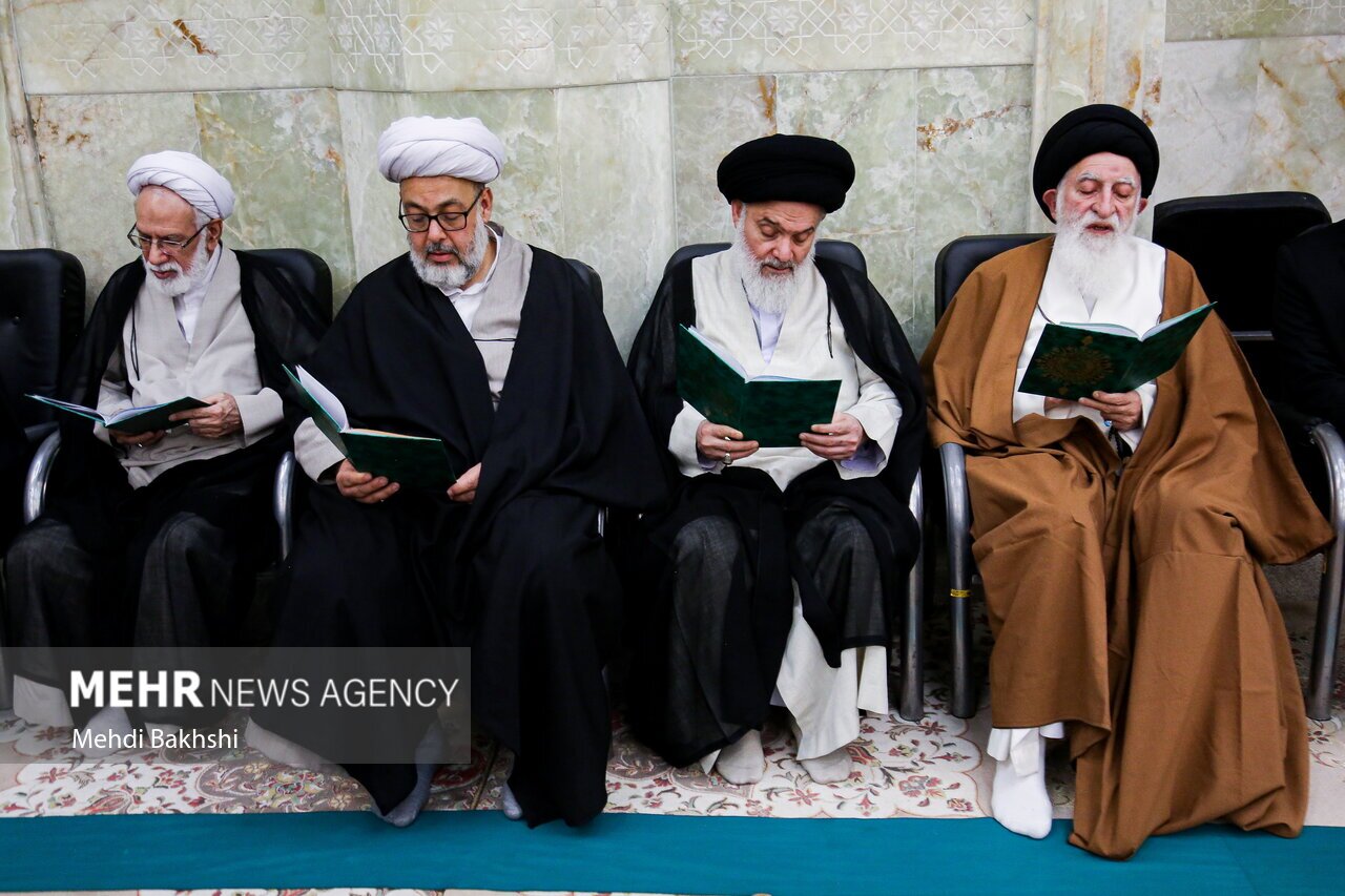 تصاویر: بزرگداشت آیت الله سلیمانی در مسجد اعظم قم