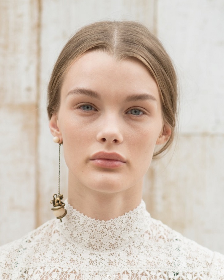 ۸ ترند زیبایی از دوران قرون وسطی که بار دیگر مُد شده اند