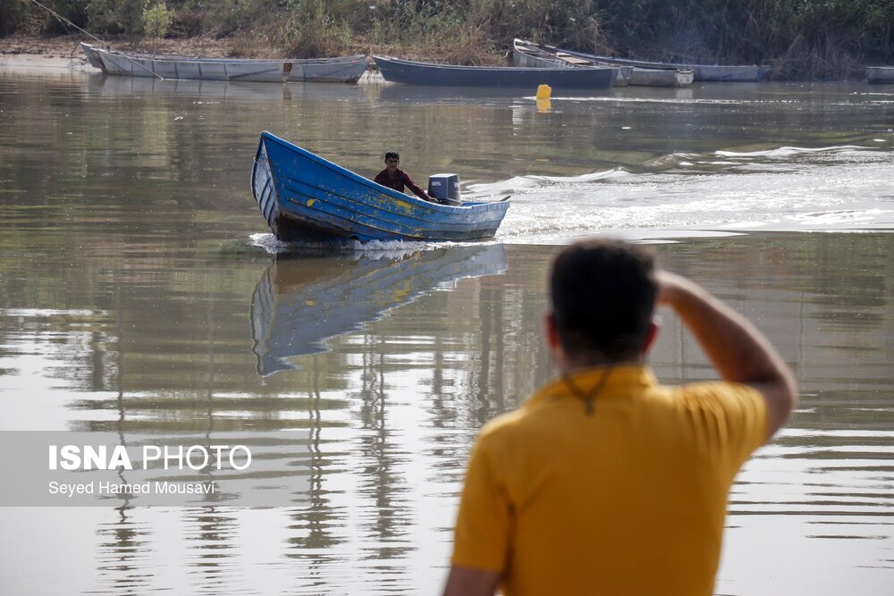 تصاویر: گذر سخت از رودخانه