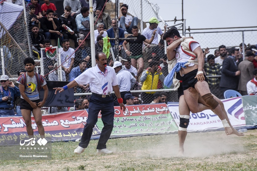 تصاویر: مسابقات «کشتی با چوخه» اسفراین