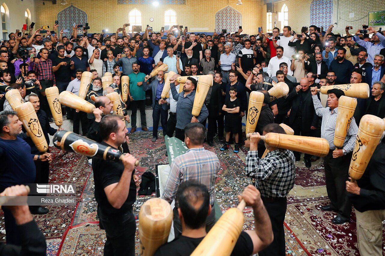 تصاویر: تشییع پیکر پهلوان «خلیل عقاب»