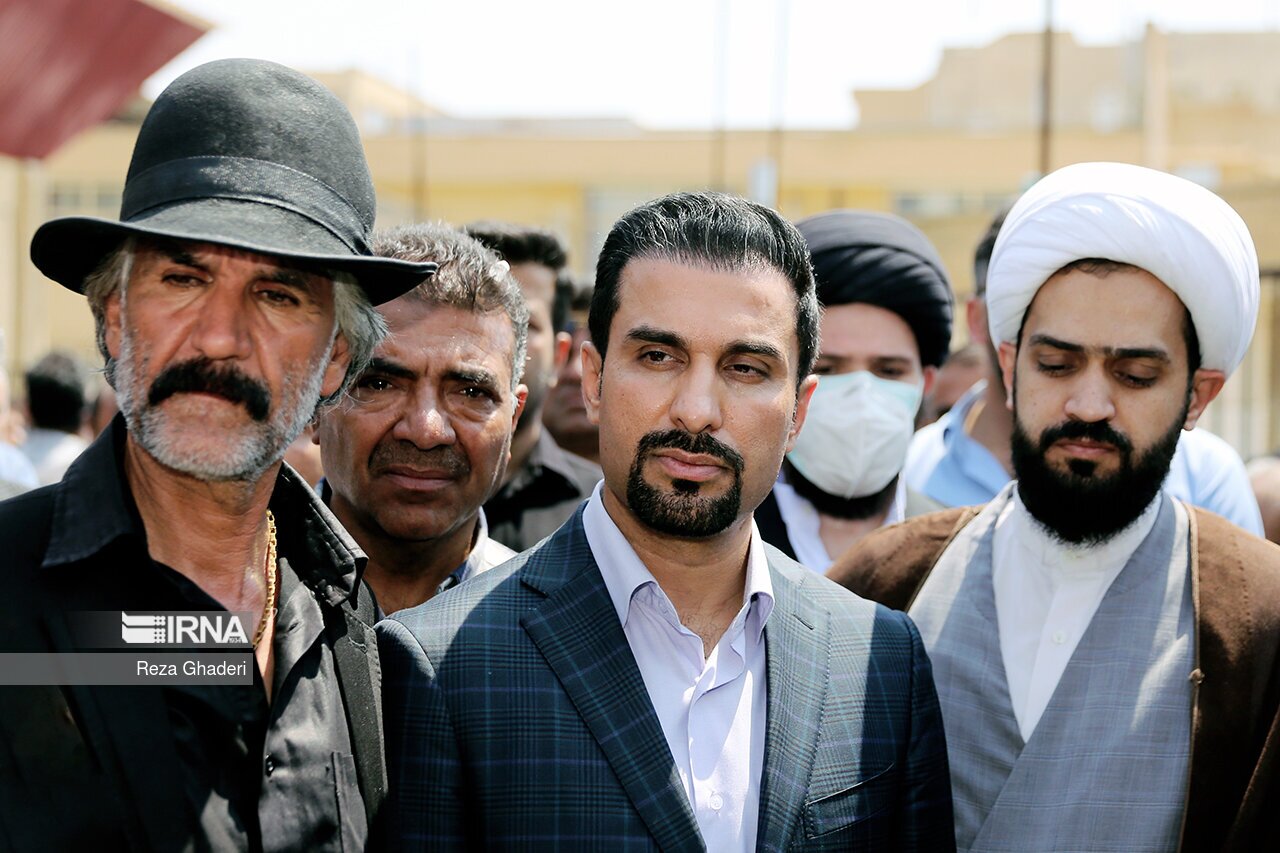 تصاویر: تشییع پیکر پهلوان «خلیل عقاب»