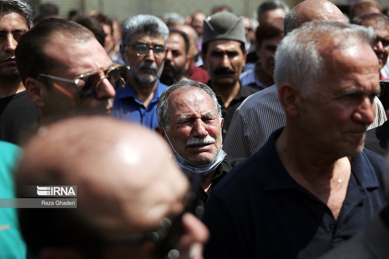 تصاویر: تشییع پیکر پهلوان «خلیل عقاب»