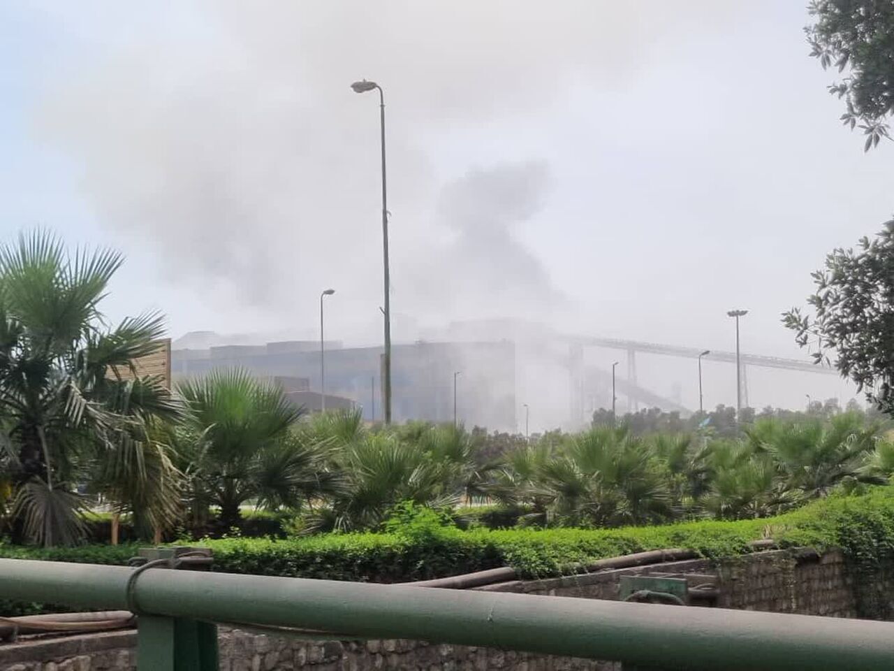گمرک: به احتمال زیاد منشا انفجار بندر شهید رجایی بندرعباس، از دپوی کالاهای خطرناک و مواد شیمیایی موجود در محوطه بندر بوده