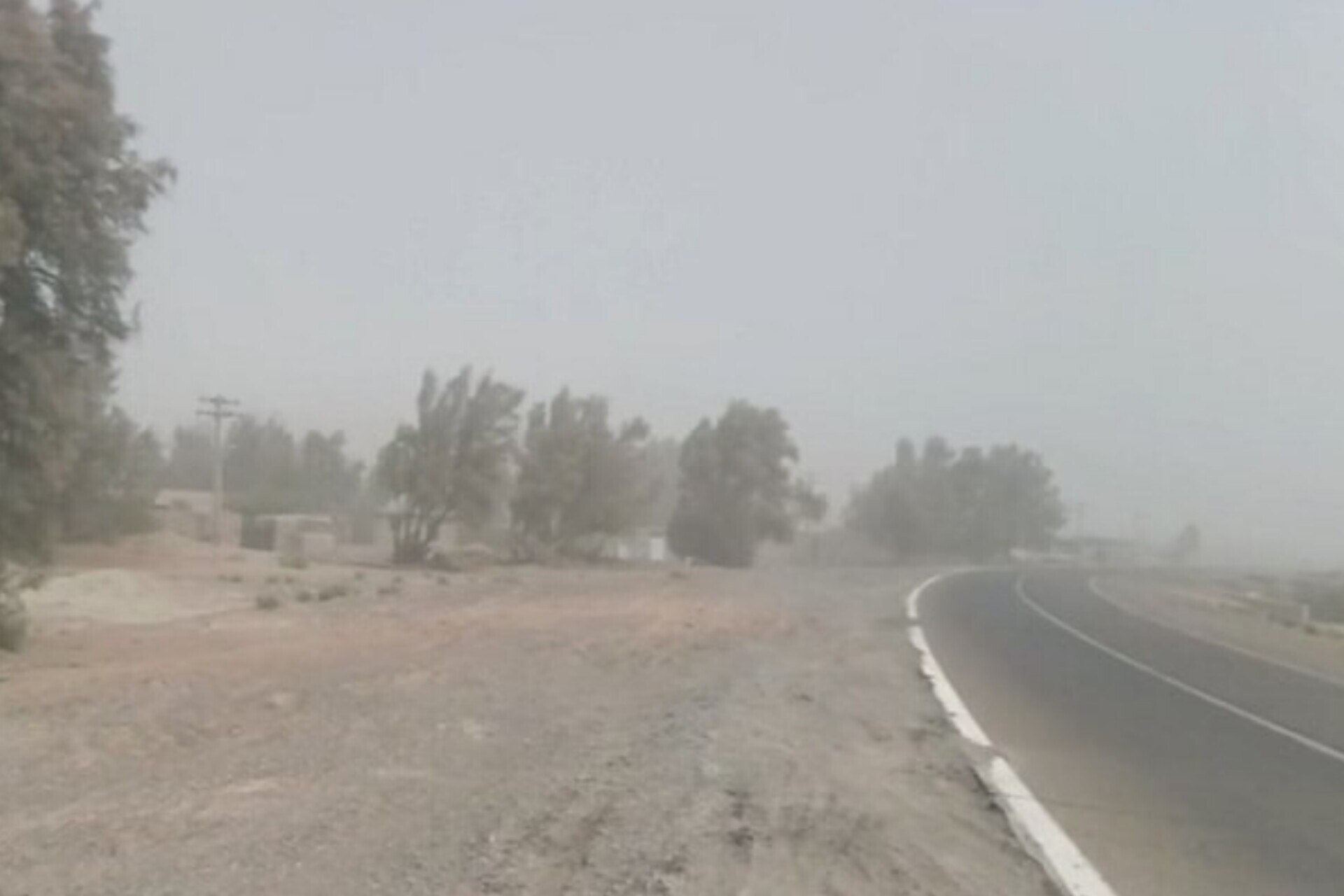 هواشناسی: سرعت باد در سیستان و بلوچستان برای پنجمین روز متوالی، به ۱۰۰ کیلومتر بر ساعت رسید