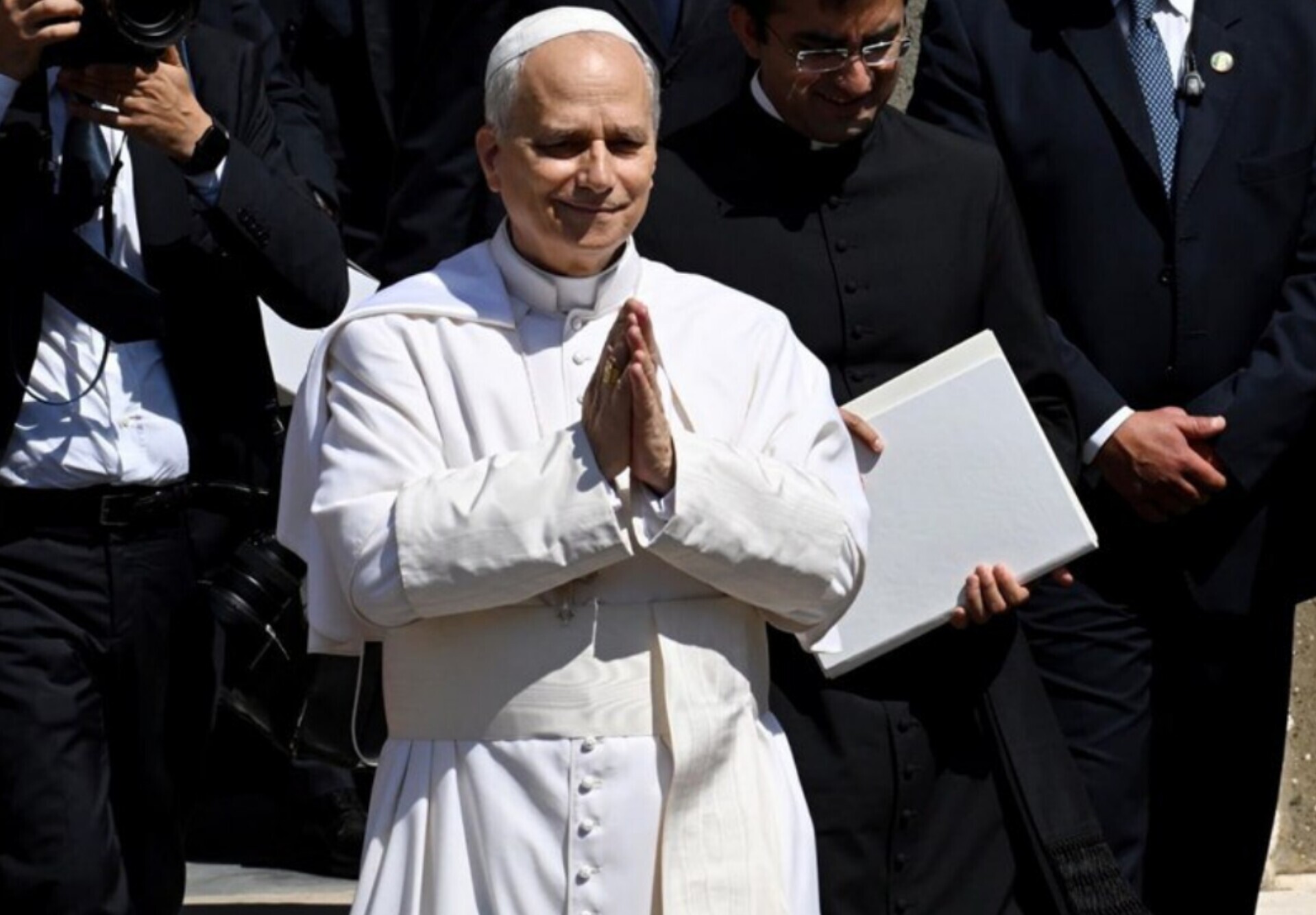 پاپ: خواستار پایان فوری وحشیگری و حل مسالمت‌آمیز درگیری در غزه هستیم/  متاسفانه اقداماتی مانند حمله اسرائیل به کلیسای کاتولیک در غره، به حملات نظامی مداوم علیه غیرنظامیان و اماکن مذهبی می‌افزاید