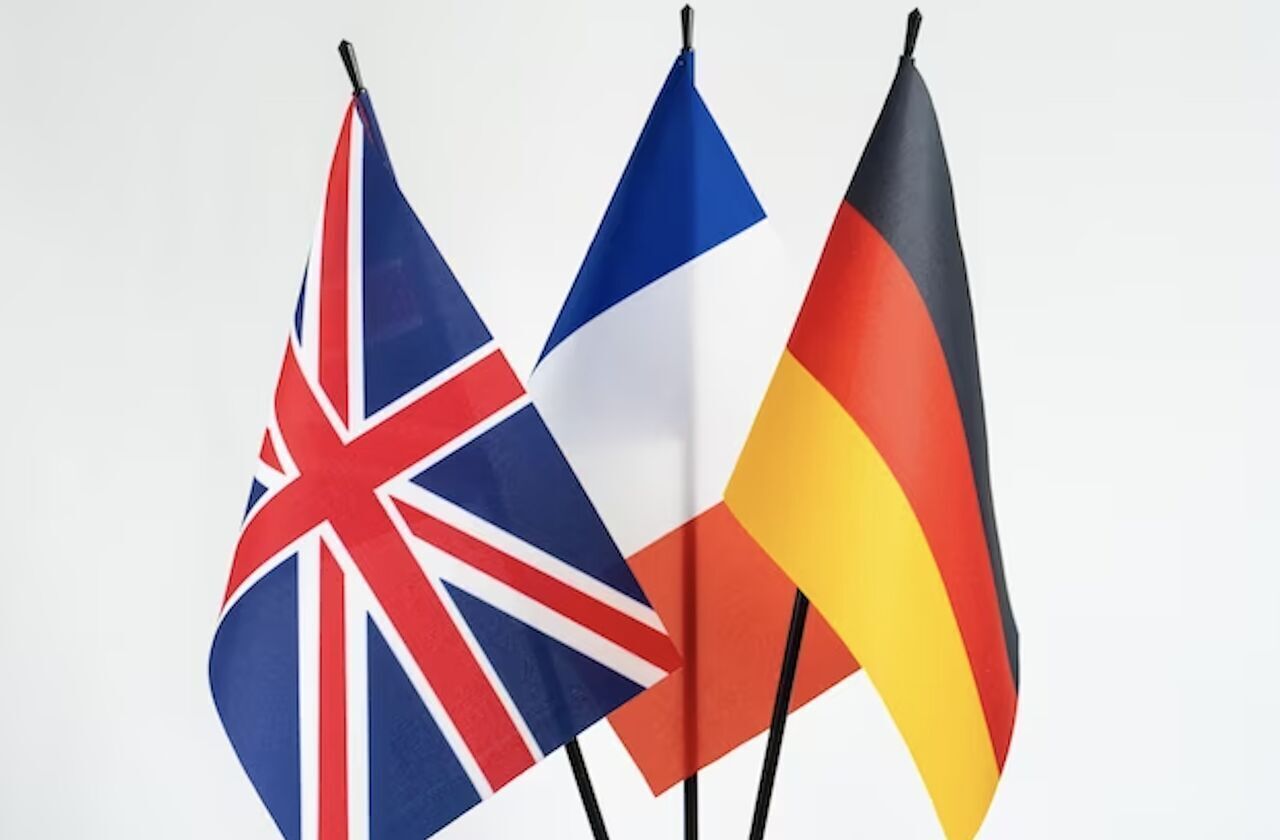 وزارت خارجه آلمان: تروئیکای اروپایی به دنبال حل دیپلماتیک و پایدار مساله هستهای ایران است / این مسیر با ایالات متحده نیز هماهنگ شده