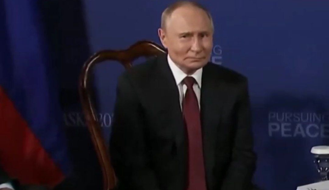 ببینید/ واکنش جالب پوتین به سر و صدای محل نشست آلاسکا