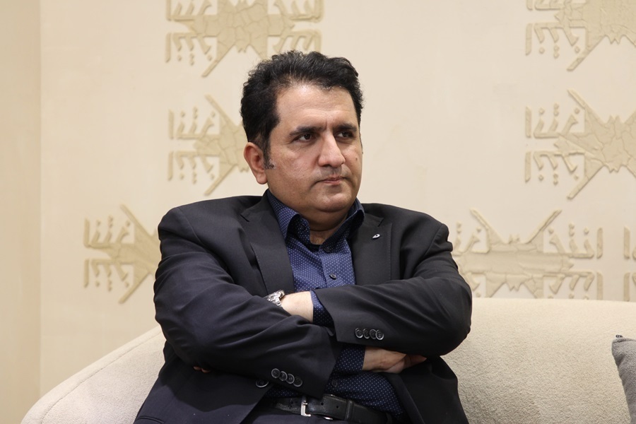 ویدیو / آریا برزن محمدی استاد مطالعات منطقه‌ای دانشگاه تهران: شاید زمانی تصور می‌شد که سر بزنگاه، روسیه و چین با تمام قوا یا حداقل نیمی از قوا به کمک ما خواهند شتافت؛ این اتفاق نیفتاد و این یک بیدار باش است / تصور می‌کردیم روسیه و چین متحد استراتژیک ما هستند، اما این جنگ نشان داد اینطور نیست