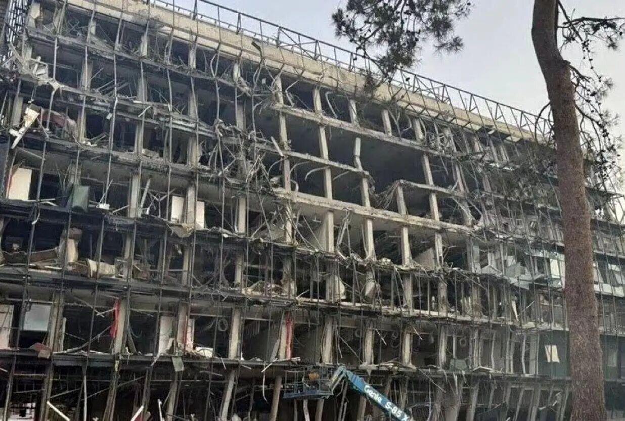 ببینید / تصاویری جدید از ویرانی موسسه استراتژیک اسرائیل با موشک های ایران