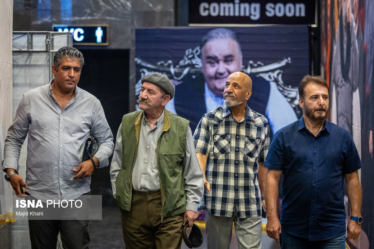 تصاویر: مراسم چهلمین روز درگذشت اکبر عبدی