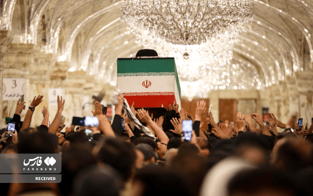 تصاویر: تشییع پیکر مطهر رهبر شهید انقلاب در نجف اشرف