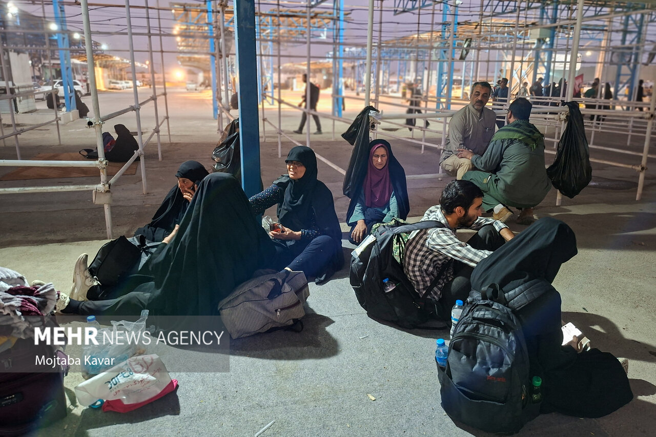 تصاویر: بازگشت زوار اربعین حسینی