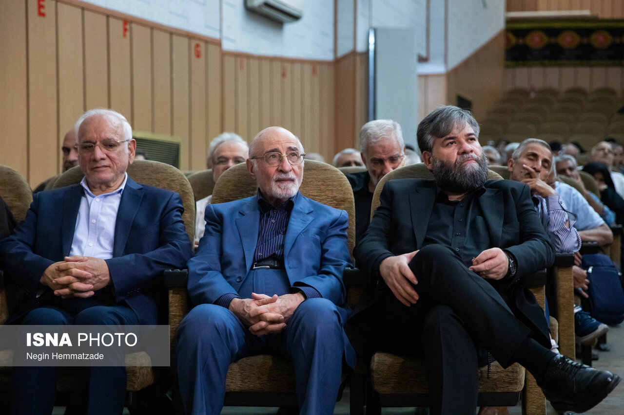 تصاویر: مراسم سالگرد شهادت دکتر بهشتی