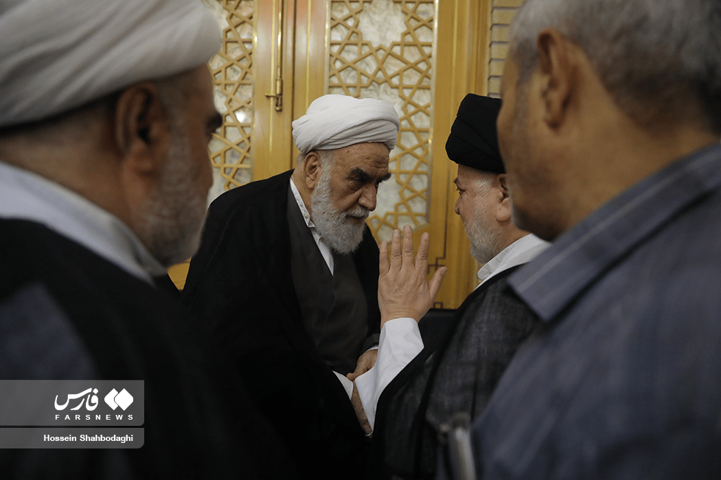 تصاویر: مراسم ترحیم آیت الله شبیری زنجانی در حرم حضرت فاطمه معصومه(س)