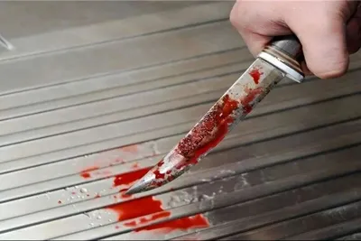 حمله مرد ۴۵ ساله با چاقو به همسر و فرزندش/ مادر خانواده بر اثر شدت جراحات وارده درگذشت