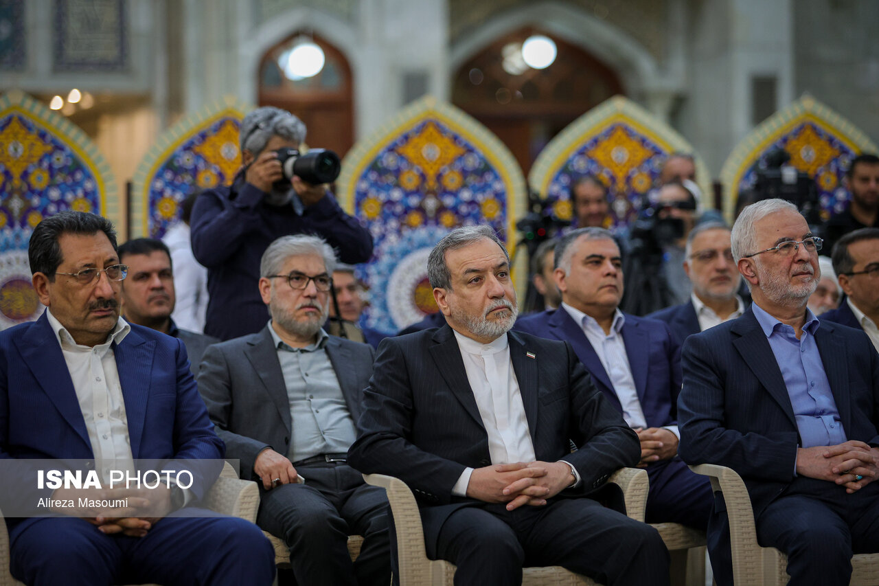 تصاویر: مراسم تجدید میثاق اعضای دولت با آرمان‌های امام راحل
