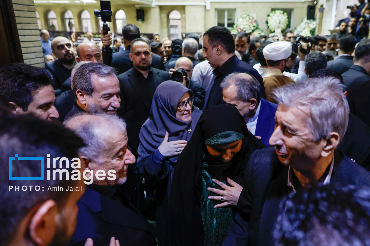 تصاویر: مراسم ختم خواهر عراقچی، وزیر خارجه