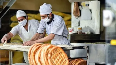  «گرانی نان» سر سفره‌ی تمامِ کارگران/ کارگران خباز: ما هم متضرر می‌شویم