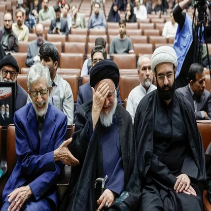 تصاویر: مراسم یادبود شهید «علی لاریجانی»