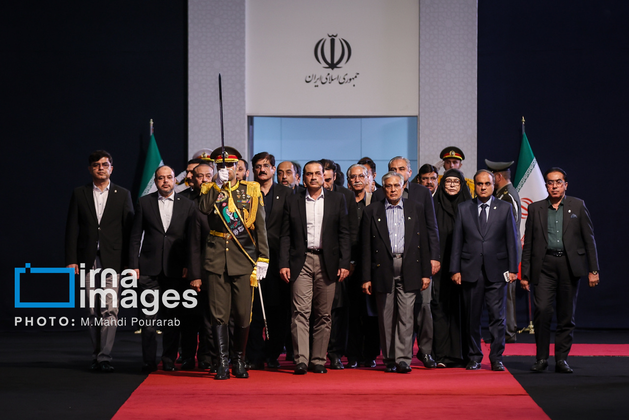 تصاویر: مراسم ادای احترام سران کشورها و مسئولان خارجی به پیکر رهبر شهید انقلاب