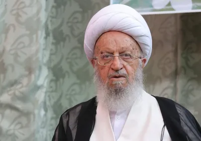 آیت الله مکارم شیرازی: شرایط اقتصادی نه تنها رو به بهبود نیست، بلکه تورم افزایش شدید داشته / مردم می گویند چرا تذکر نمی دهید، اما ما مکرر تذکر می دهیم ولی صداوسیما پوشش نمی دهد؛ حتماً مصلحتی دارد