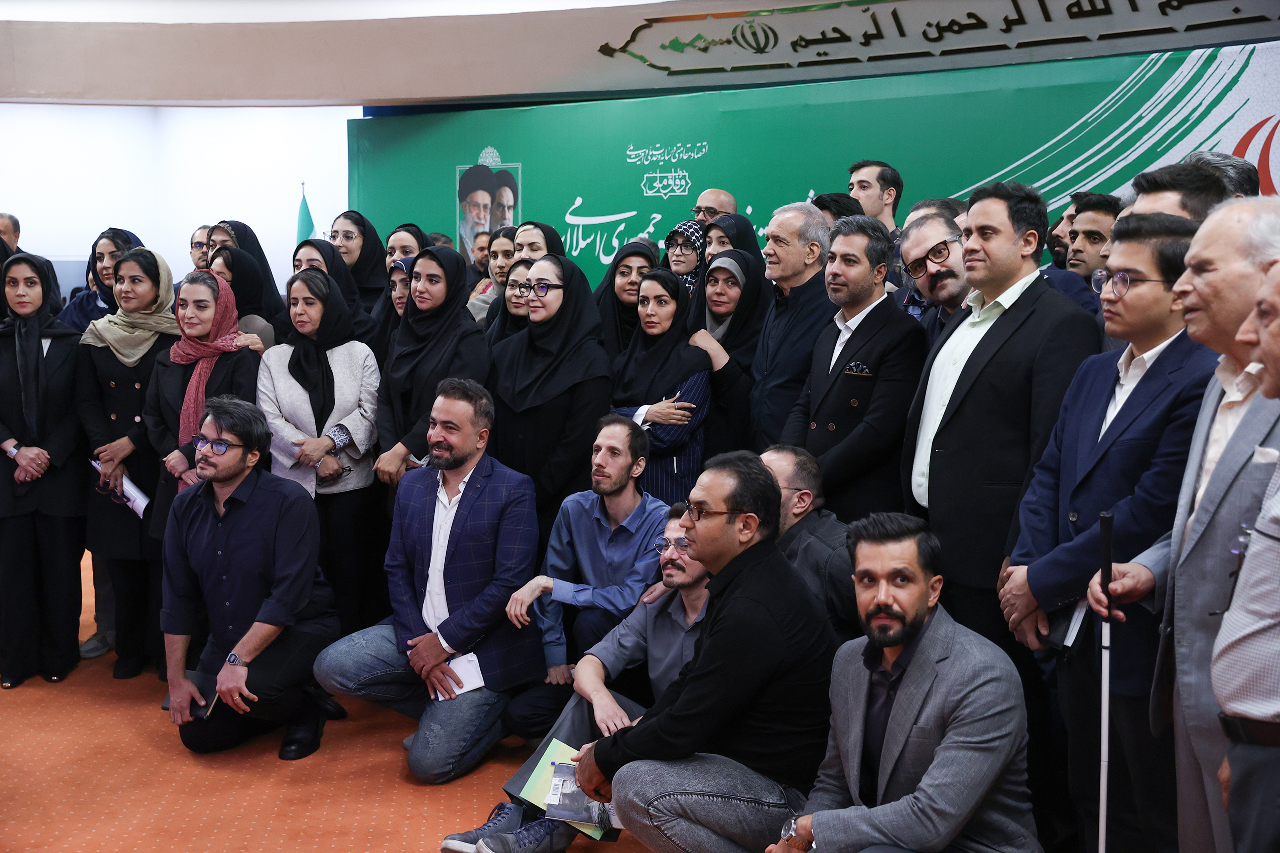 تصاویر: نشست خبری پزشکیان با جمعی از اصحاب رسانه