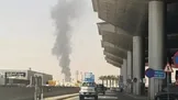 حمله به فرودگاه بین‌المللی ملک خالد در ریاض؛ فعالیت‌های فرودگاه به‌طور موقت به حالت تعلیق درآمد/ خبرگزاری فرانسه: ده‌ها نفر زخمی شدند، دست‌کم پنج نفر از مجروح شدگان در بخش‌مراقبت‌های ویژه بستری شدند / شرکت‌های هواپیمایی ترکیه و کویت پرواز‌های خود به ریاض را لغو کردند / ترامپ: ممکن است به حملات عربستان علیه انصارالله بپیوندیم؛ این موضوع را بررسی خواهیم کرد