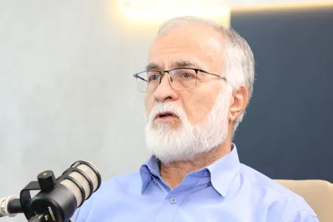 ویدیو/ عطریانفر: برآورد من این است که رادیکال‌ها در دوره جدید، به شدت حاشیه‌ نشین می‌شوند؛ نشانه‌های فراوانی می‌بینم/ این جریان قبلا به نهاد‌های قدرت تکیه داشتند، اما اکنون نه/ سعید جلیلی جز یک دوره مذاکرات شکست خورده در مقام دبیری شورای امنیت ملی، چه دستاوردی دارد؟