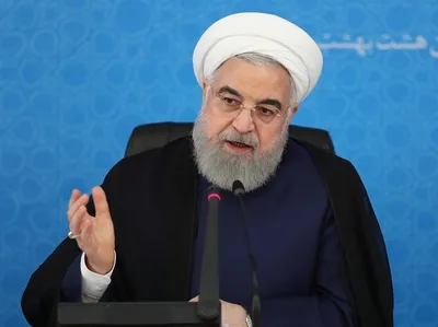 روحانی: تولید نفت از منابع مشترک نفتی از ۷۰ به ۴۰۰ هزار بشکه افزایش یافته؛ اگر این خبیث در آمریکا روی کار نیامده بود، به بیش از یک میلیون بشکه می‌رسید / دستاورد‌های این دولت یادگار بزرگی برای دولت آینده است