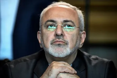 توئیت ظریف: به زودی مشخص می شود که ۴ بعلاوه ۱ چگونه می توانند منافع ایران را در برجام تضمین کنند